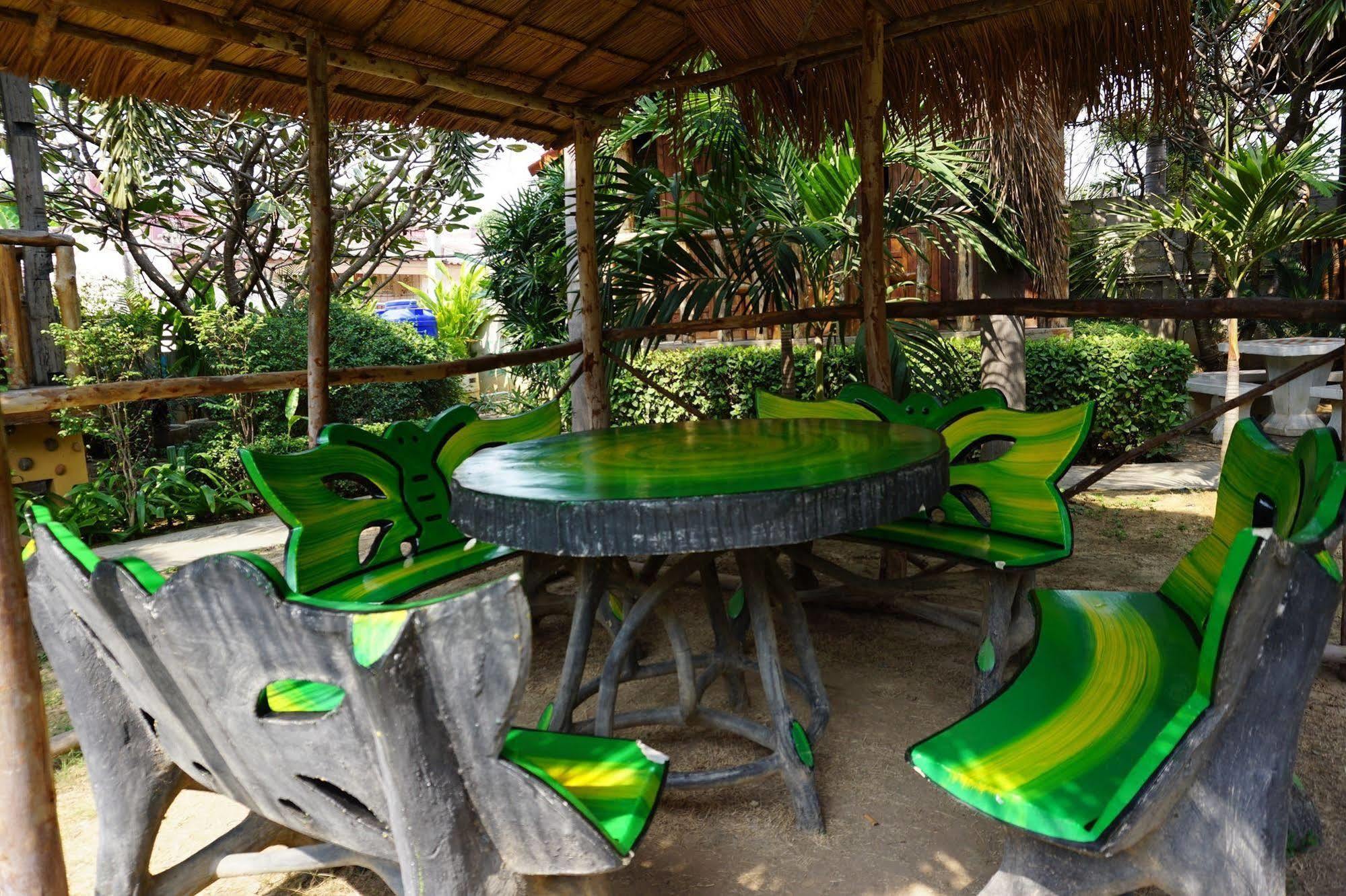 J&J Guesthouse Sukhothai Zewnętrze zdjęcie