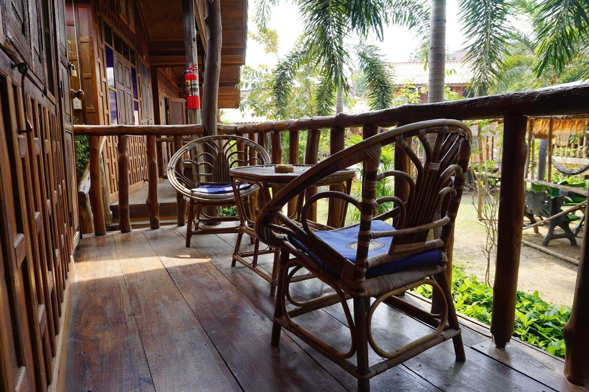 J&J Guesthouse Sukhothai Zewnętrze zdjęcie