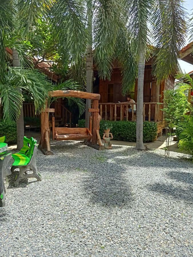 J&J Guesthouse Sukhothai Zewnętrze zdjęcie