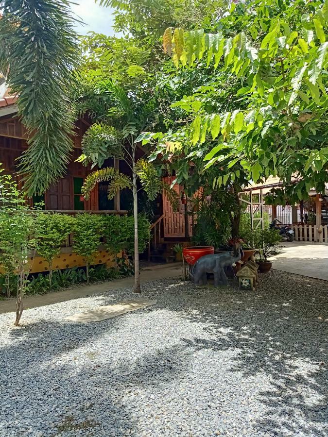 J&J Guesthouse Sukhothai Zewnętrze zdjęcie