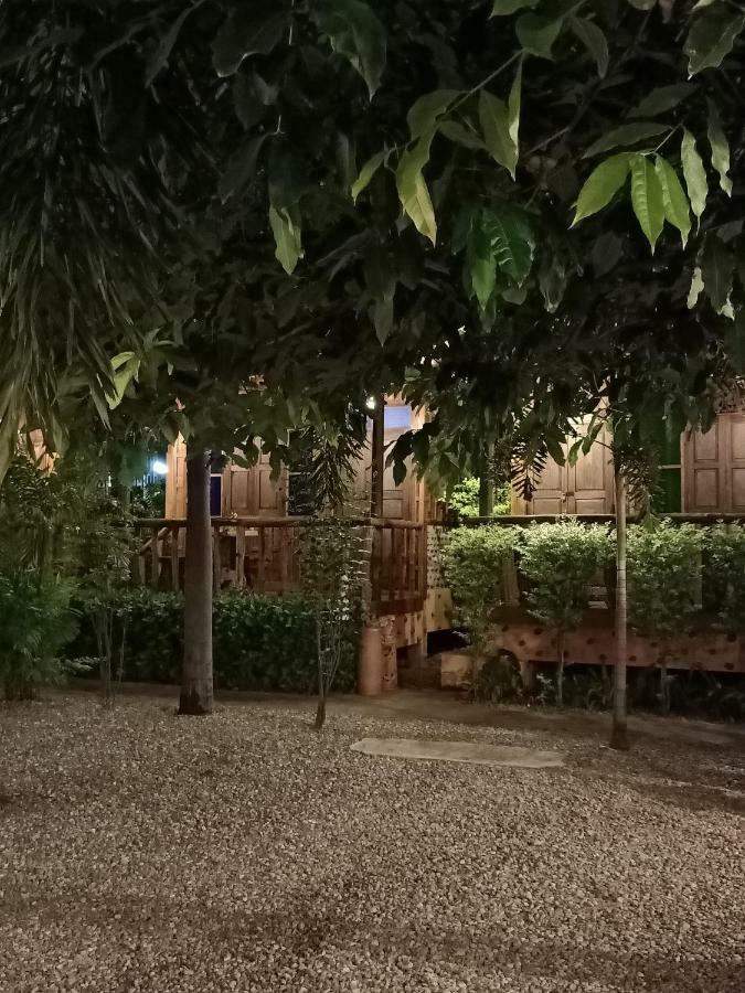 J&J Guesthouse Sukhothai Zewnętrze zdjęcie