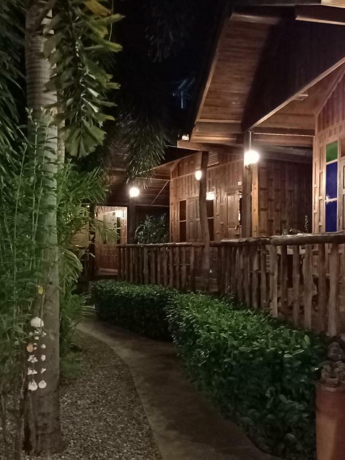J&J Guesthouse Sukhothai Zewnętrze zdjęcie